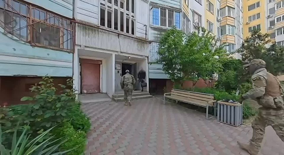 ФСБ России пресечена противоправная деятельность гражданина РФ, подозреваемого в совершении государственной измены