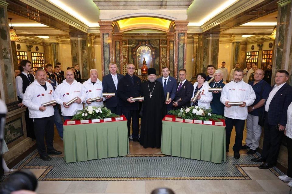 � ������ �����-��������� � ����� ���� ������ � ������ �������� ������� � ������ � �������� ����������� ���������� �������-������ ������ � ��������