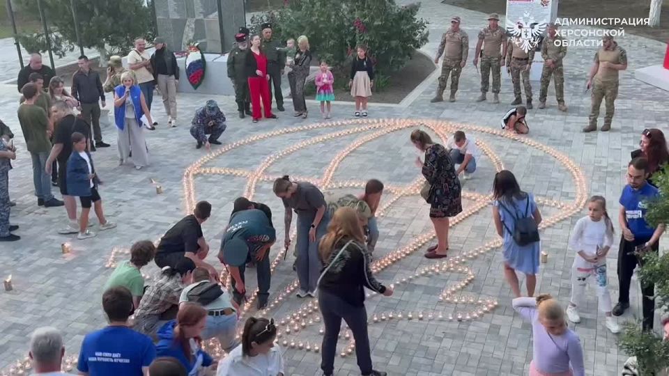 ������ 2000 ������ ������ � ���������� ������� �� ��� ������ � ������