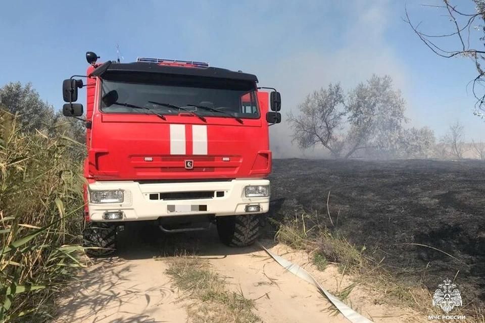Семь пожаров и три взрыва произошли в Херсонской области 23 июня