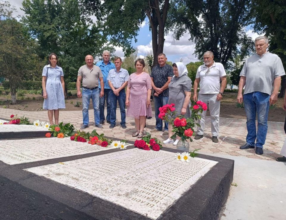 В Скадовском МО в День памяти и скорби почтили память о павших в Великой Отечественной войне