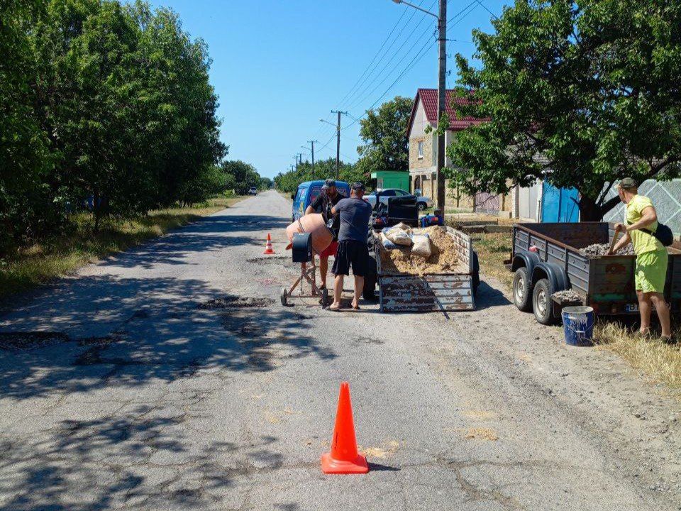  .                  ,   