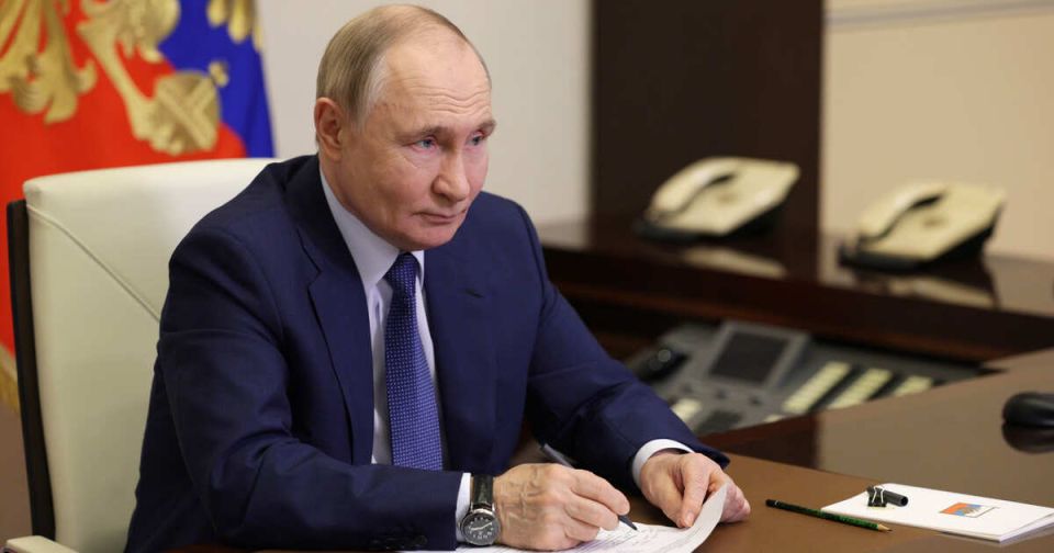 Путин принял участие в открытии молодежных центров: о чем говорил президент