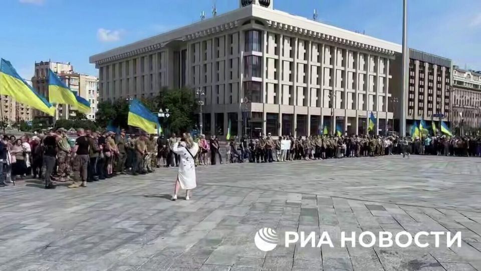 В Киеве активисты потребовали ускорить поиски солдат, пропавших в Крынках