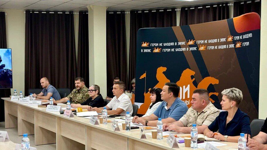 ��������� ����� ��������� ������� ������ �����������: ������� 25 �����������