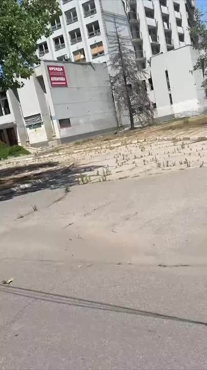 Наш Херсон. Безлюдный, побитый