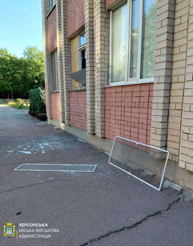 А на том берегу.... Правобережье Херсонщины: Оперативная информация с 06:00 30.06.2025 по 06:00 01.07.2025 ХОВА За прошедшие сутки под ударами дронов, артобстрелами и авиаударами находились: Александровка, Антоновка...