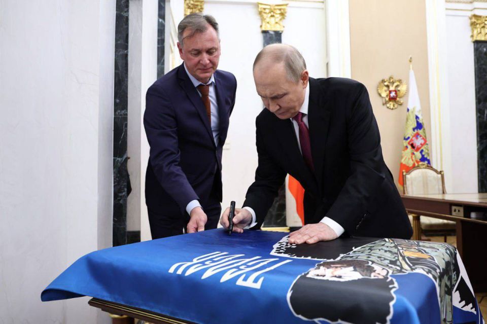 Казачья разведывательная бригада «Терек» получила знамя с надписью от Президента России