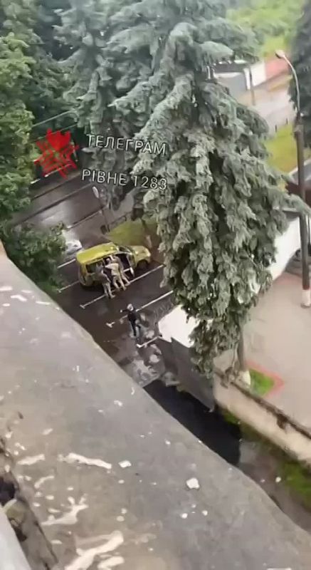 ������� ����������� ��� � г����� ���������� �������� ������� ������� ������� � ��� �����