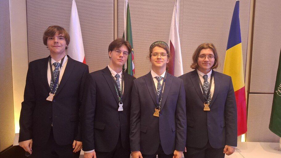 Российские школьники стали триумфаторами на Олимпиаде по химии в Дубае
