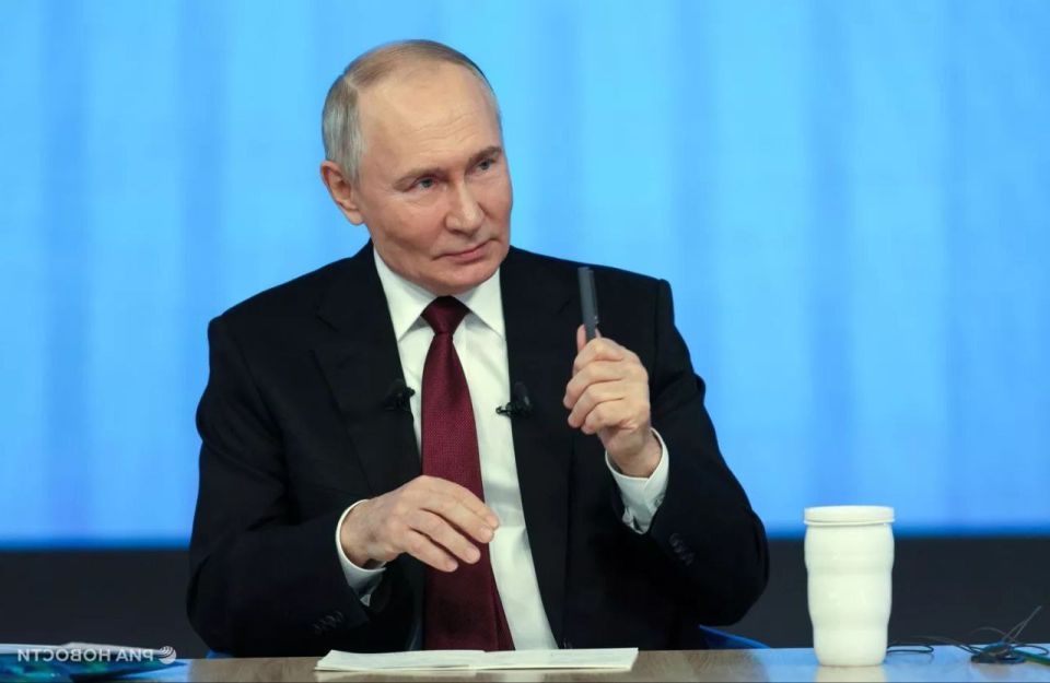 Путин поздравил россиян с Днем рыбака