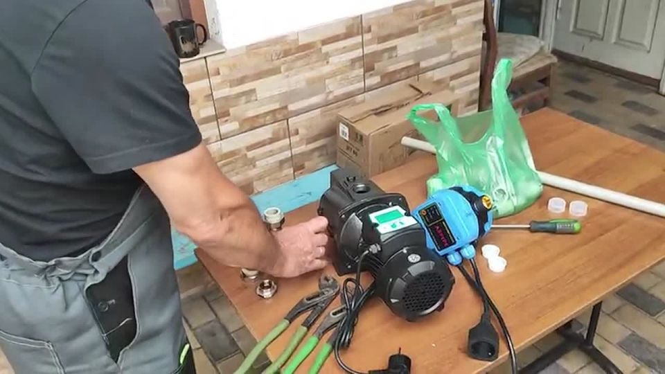 Жителю Скадовска оказали помощь в восстановлении холодного водоснабжения