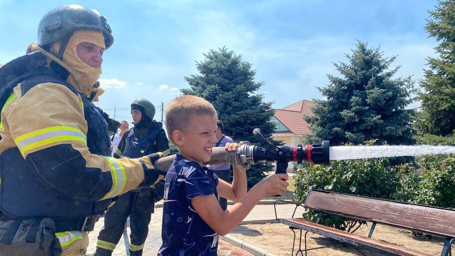 Для школьников Тарасовки провели урок по противопожарной безопасности