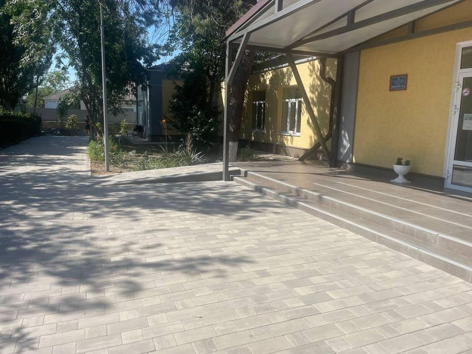 В Геническе шеф-регион обновляет школу №4