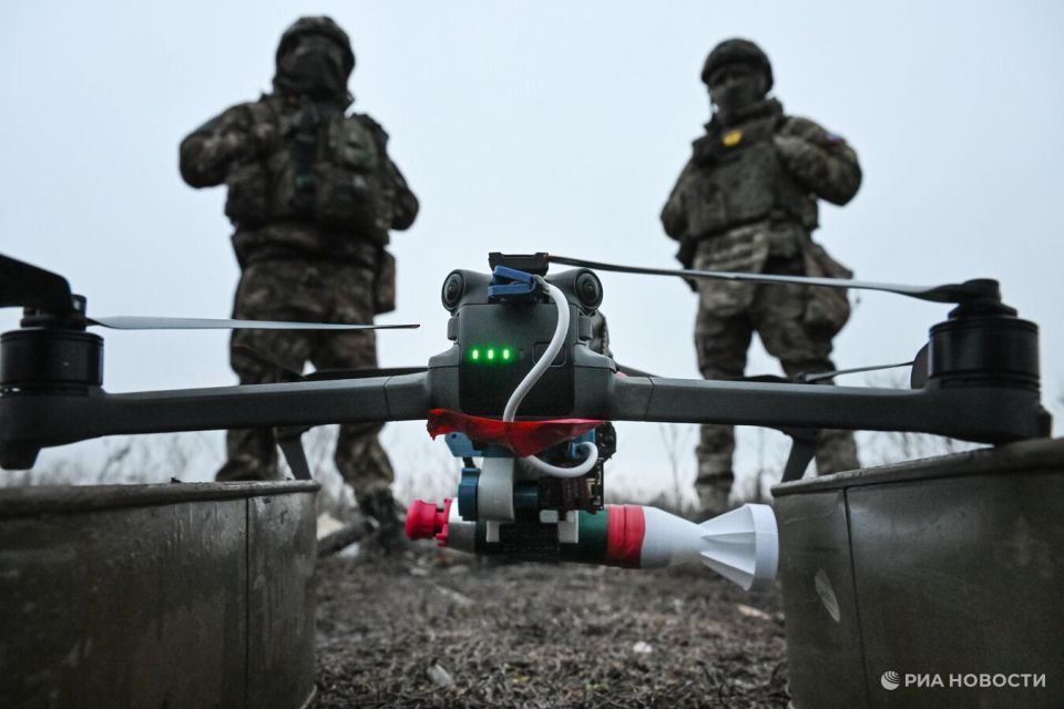 FPV-дрон 18-й армии уничтожил РЛС RADA ВСУ иностранного производства