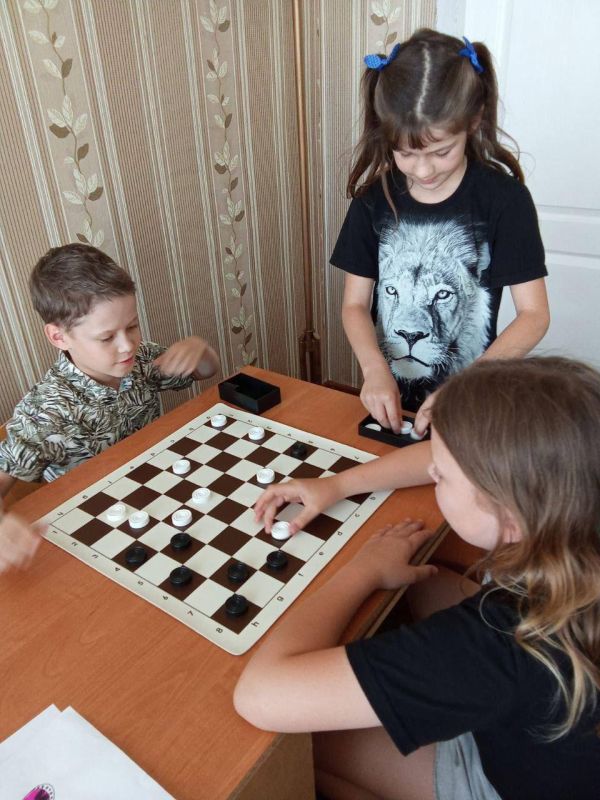 Шахматный турнир в Лазурненском Доме культуры