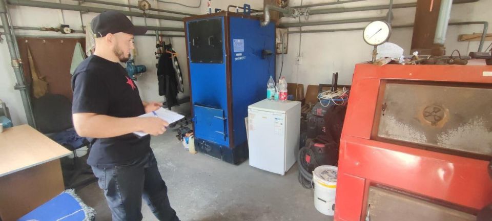 Аварийная бригада из КБР продолжает ревизию котельных объектов здравоохранения Скадовского округа