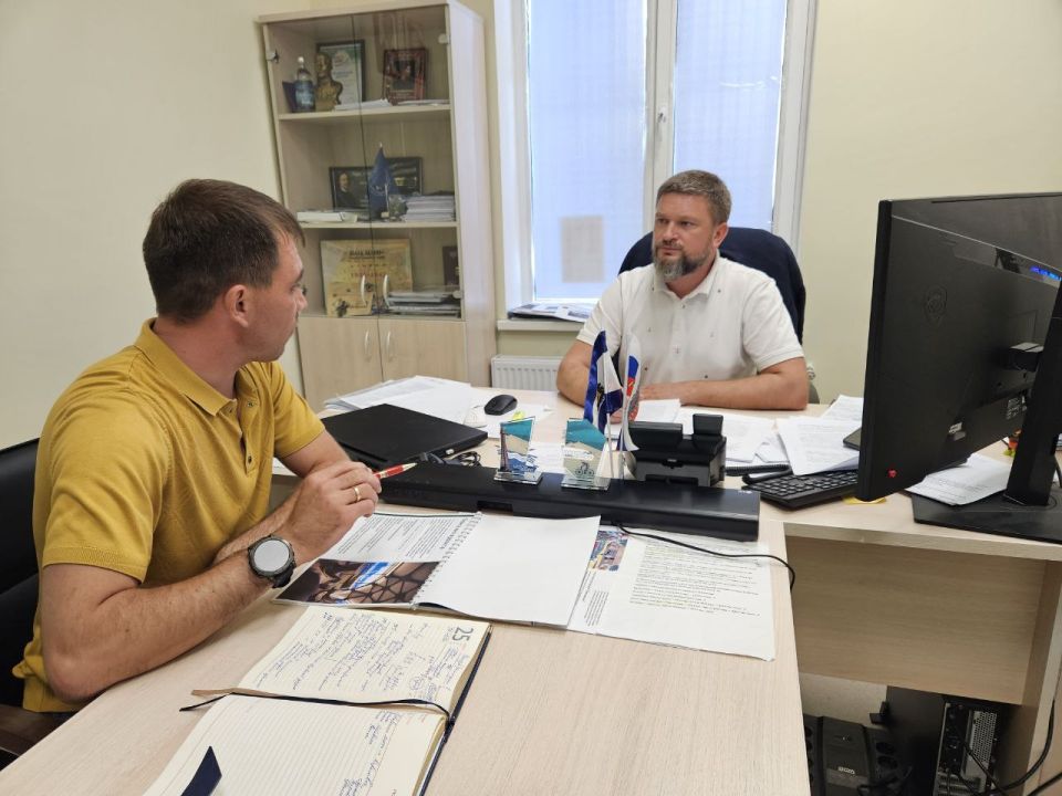 Рамиль Замалетдинов: В продолжение работы по привлечению внимания к Херсонской области и поиску путей её развития, состоялась рабочая встреча с министром курортов и туризма Херсонской области, Сергеем Запускаловым