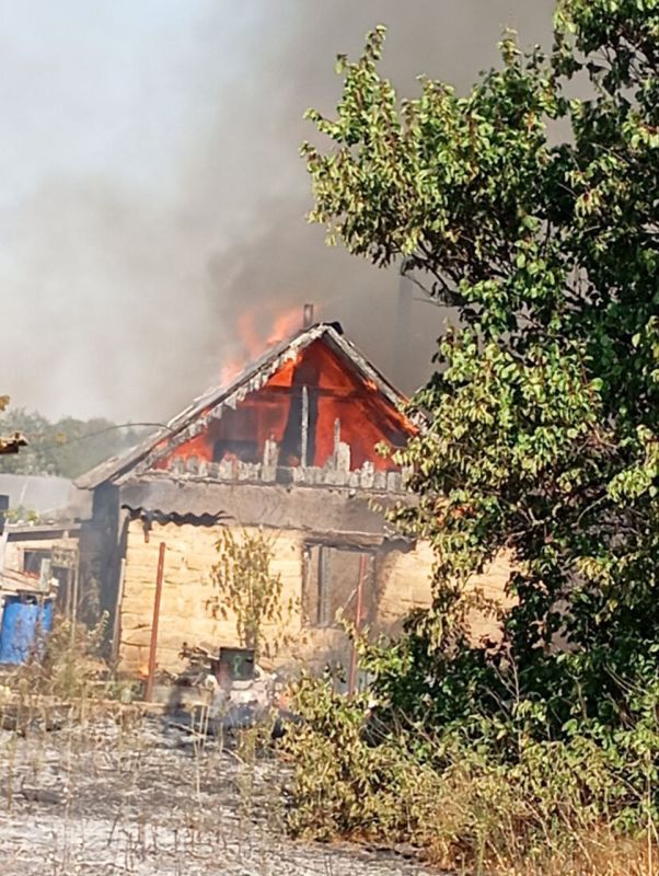 Села Раденск, Поды и Виноградово Алешкинского округа попали под обстрелы ВСУ, заявил Руслан Хоменко