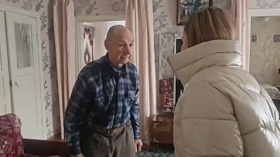 Игорь Кастюкевич: Отличные новости! . Подшефный нашей команды, Виктор Васильевич из Таврийска Херсонской области, получил российский паспорт!