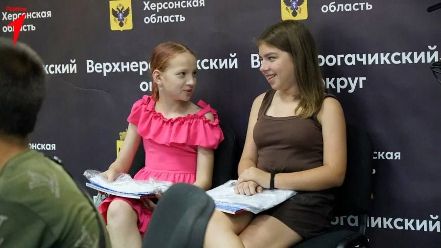 Юная поэтесса из «Движения Первых» покоряет Херсонскую область стихами о дружбе и детстве