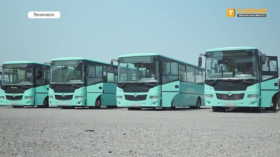 Каховский округ получил четыре автобуса