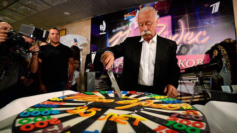 Вращайте барабан! Якубович празднует 80-летие