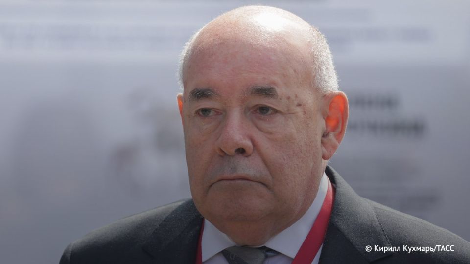 Демонтаж памятника Айвазовскому в Нагорном Карабахе вызывает сожаление и глубокое неприятие, заявил ТАСС спецпредставитель президента РФ по международному культурному сотрудничеству Михаил Швыдкой