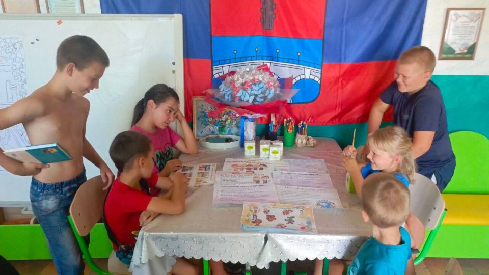 В Красноподольской библиотеке отметили Международный день дружбы