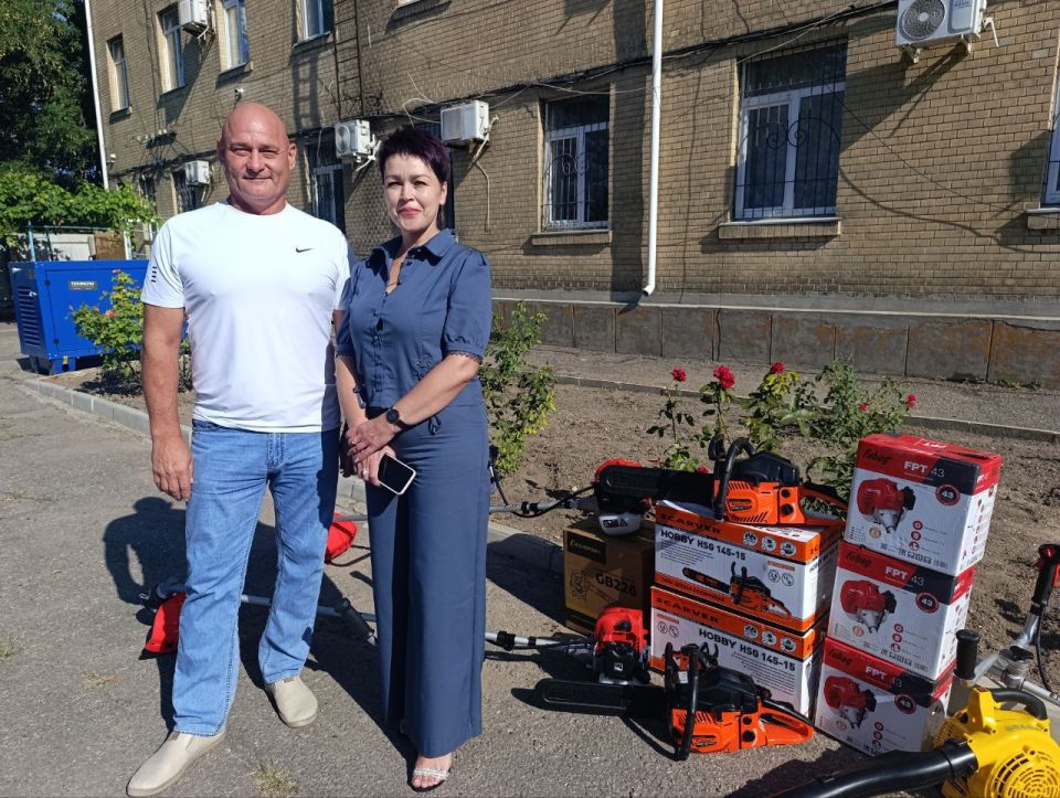 МКУ «Азовкоммунсервис» получило садовую технику от кубанцев