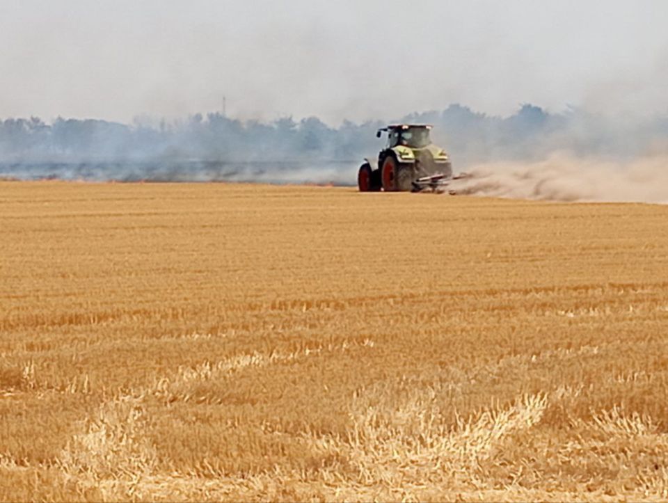 Руслан Хоменко: К сожалению, обострение ситуации на территории Алешкинского округа продолжается, и мы вновь сталкиваемся с последствиями обстрелов со стороны ВСУ, что приводит к разрушениям и возникновению чрезвычайных...