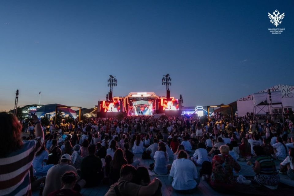 Владимир Путин поприветствовал участников фестиваля «Таврида.АРТ» в Крыму