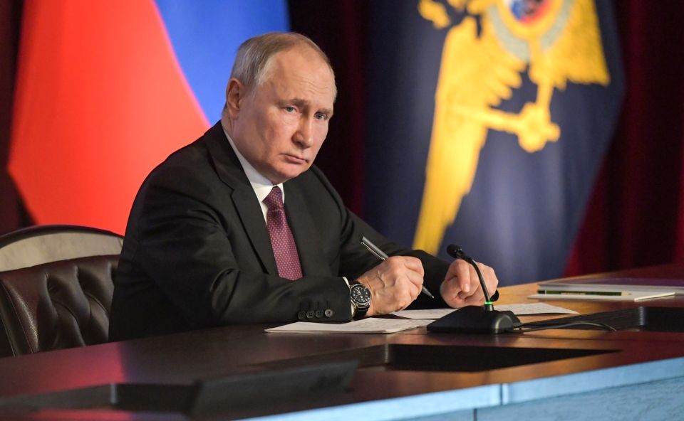 Путин расширил поддержку волонтеров на приграничные регионы, включая Крым