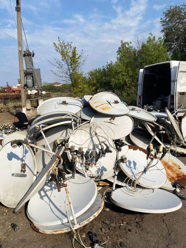 В Верхнерогачикском муниципальном округе продолжаются работы по демонтажу устаревшего оборудования спутникового телевидения «Горыныч»