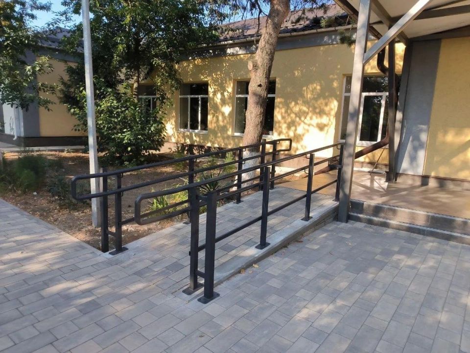 Капитальный ремонт Генической школы №4 близок к завершению