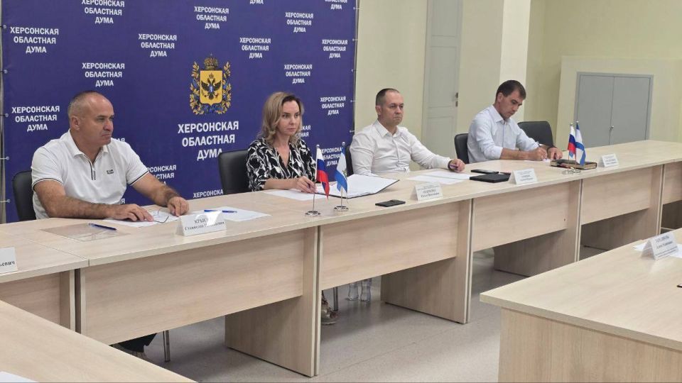 Рамиль Замалетдинов: В ходе совещания Комитета по финансам и бюджету Херсонской областной Думы рассмотрели предварительный бюджет на 2026 год