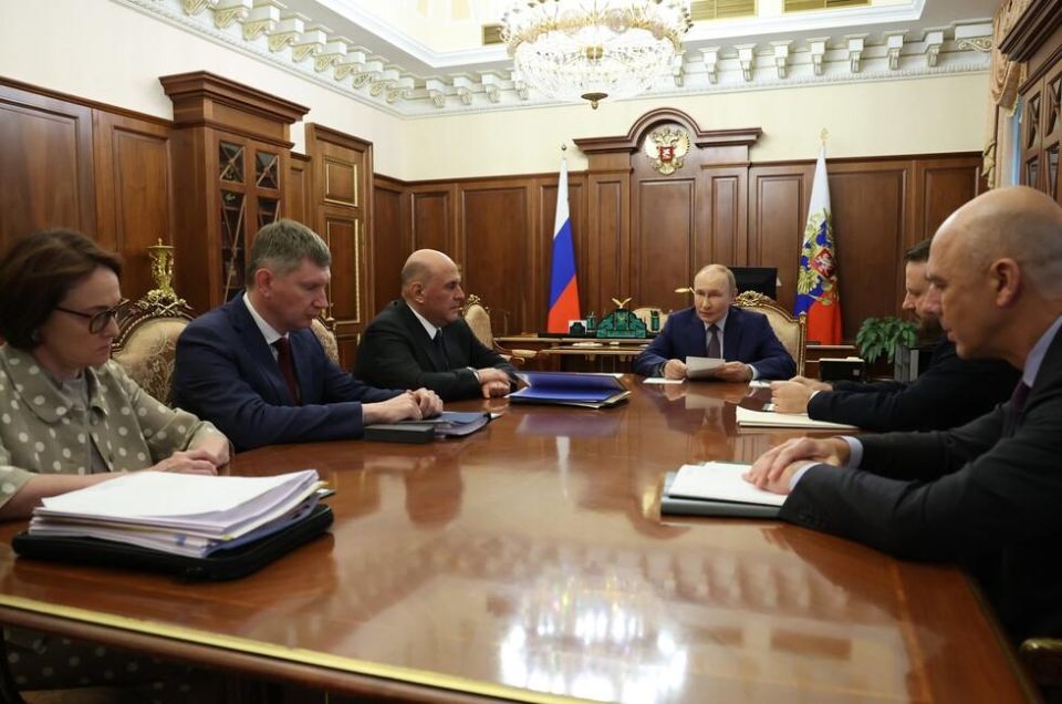 Владимир Путин назвал важным достижением снижение инфляции до 8,8%