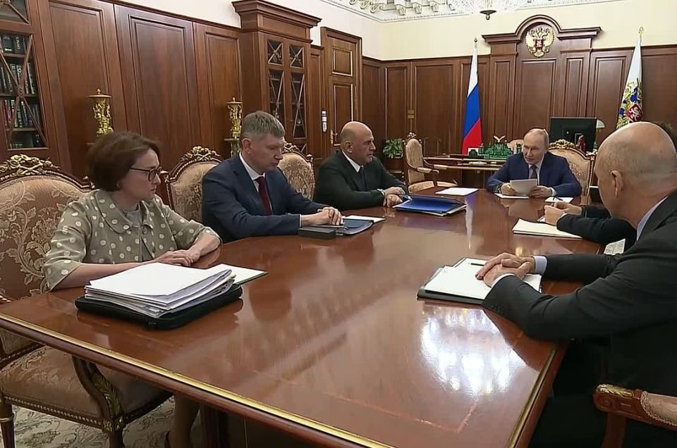 Владимир Путин заявил, что Центробанк ожидает инфляцию на уровне 6-7% по итогам года, а это ниже предыдущих прогнозов