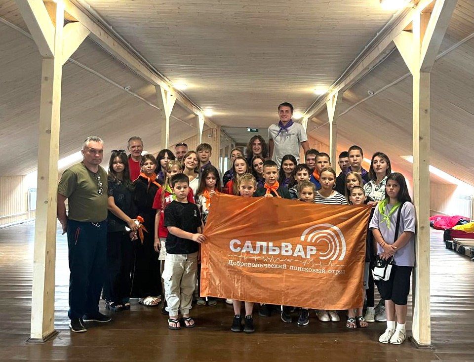 Уроки безопасности в "Смоленском Поозерье": Херсонские дети встретились со спасателями "Сальвара"!