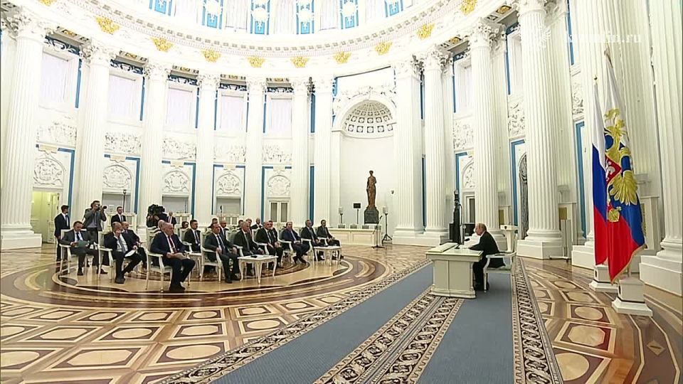 Президент России по возвращении из США провел совещание по итогам российско-американских переговоров