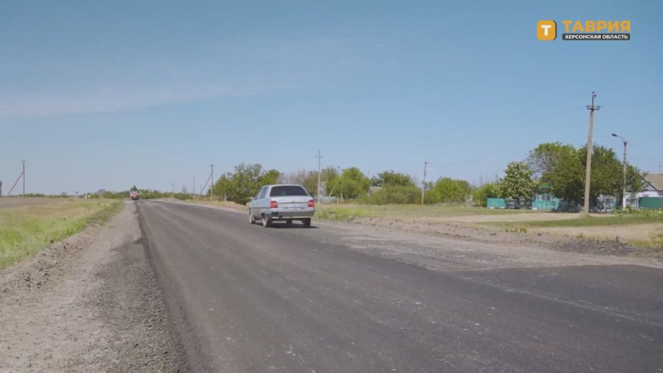 В Нижнесерогозском округе в 2025 году отремонтировали два участка автодороги протяженностью 52 и 35 километров, сообщил Владислав Никитенко