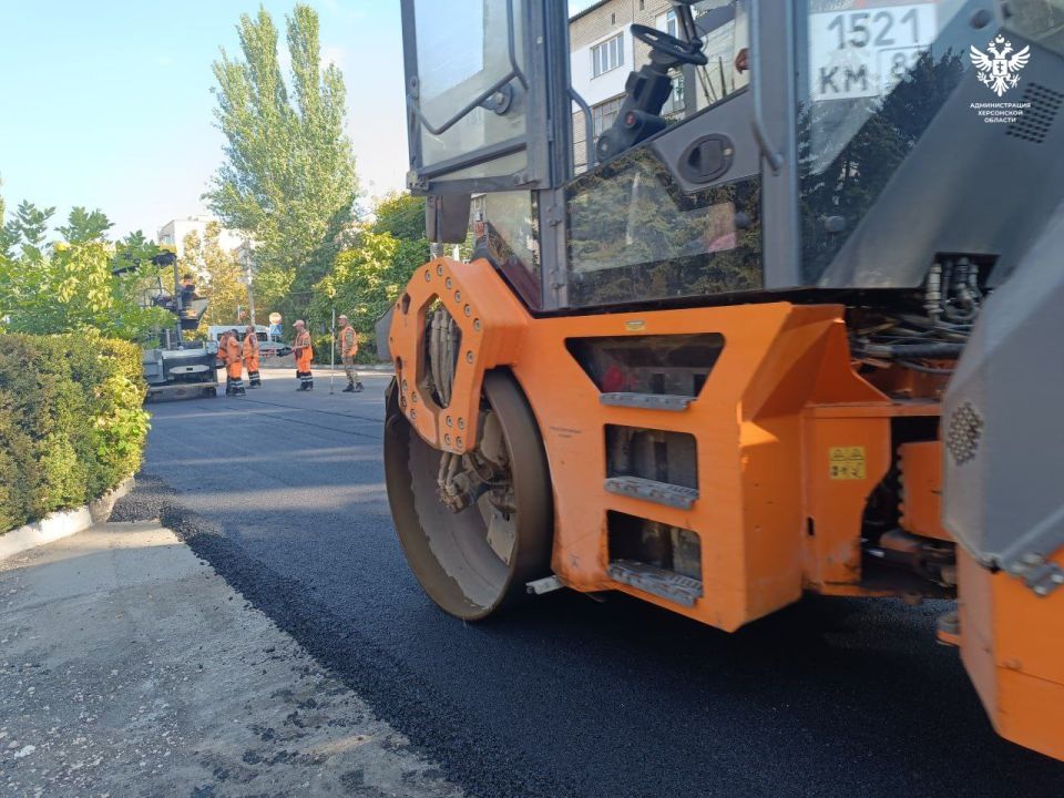 В Скадовске продолжается масштабный ремонт дорог