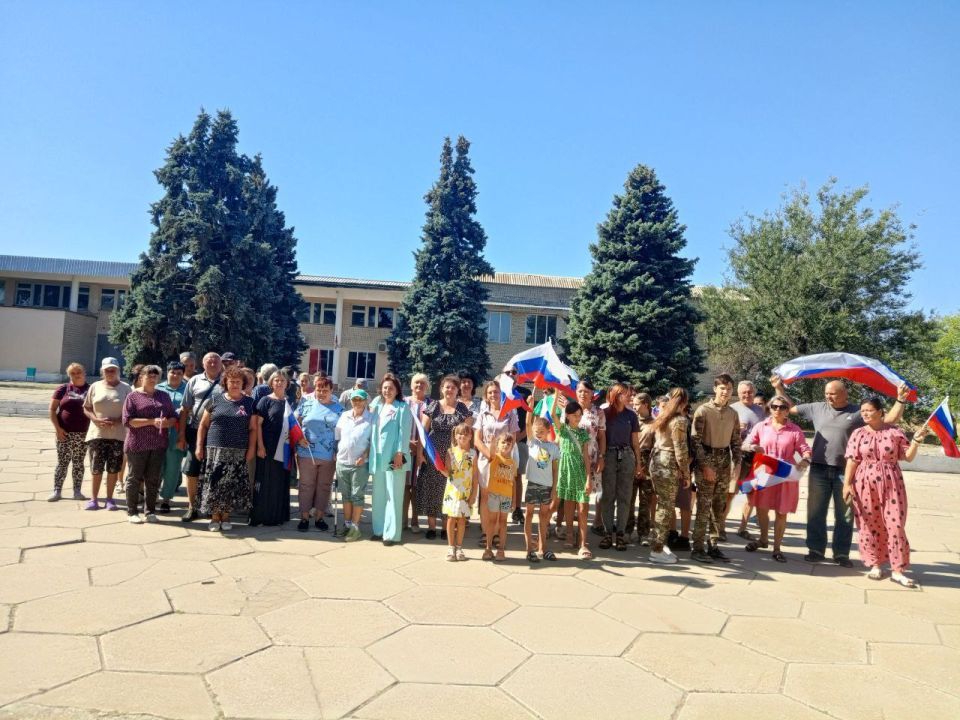 В Преображенке прошёл митинг в честь Дня Государственного Флага России
