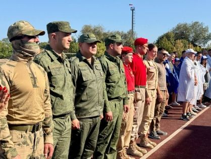 Офицеры СУ СК России по Херсонской области приняли участие в праздничных мероприятиях, приуроченных ко Дню государственного флага Российской Федерации