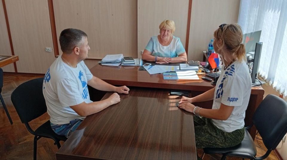 Помощники зампредседателя Госсобрания Мордовии встретились с врио главы Каланчакского округа