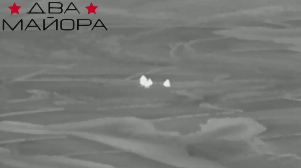 Два майора: Среди бесконечной работы ВКС России и авианаводчиков Отряд Смуглянки наиболее примечателен в видео снос части здания с ВСУшниками в н.п. Бургунка Херсонской области несколькими ФАБ