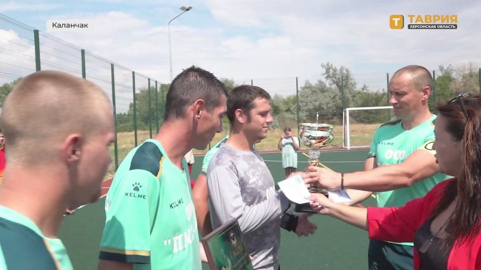 В Каланчаке прошел финальный тур муниципального чемпионата по мини-футболу среди мужских любительских команд