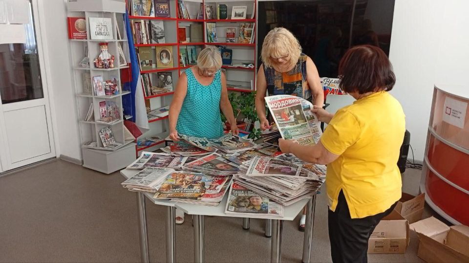 Мордовия продолжает снабжать Каланчакский округ свежей периодикой