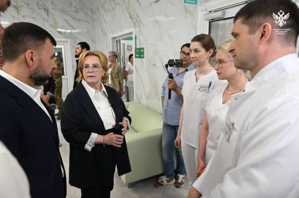 Руководитель ФМБА России Вероника Скворцова посетила Мариуполь