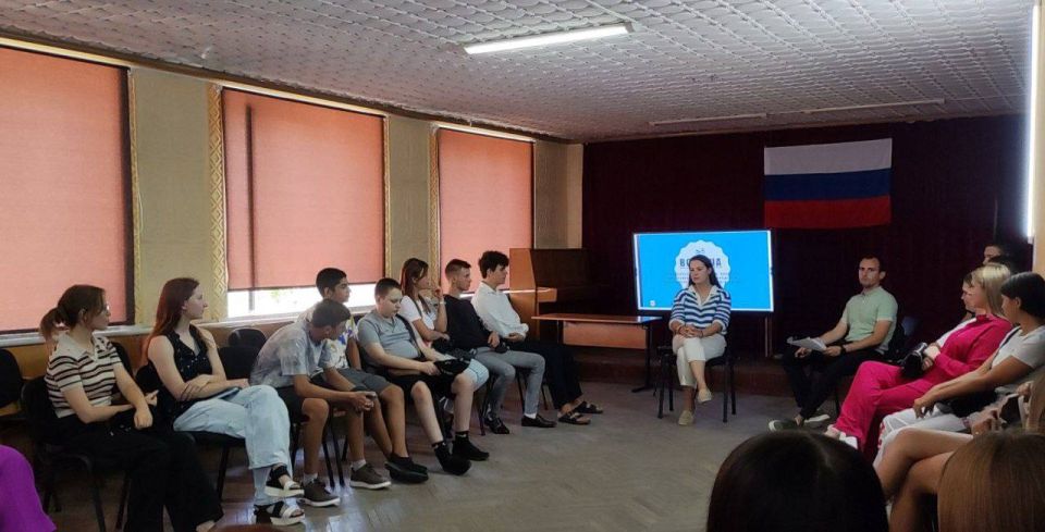 Министерство молодёжной политики продолжает серию встреч с молодёжью в округах